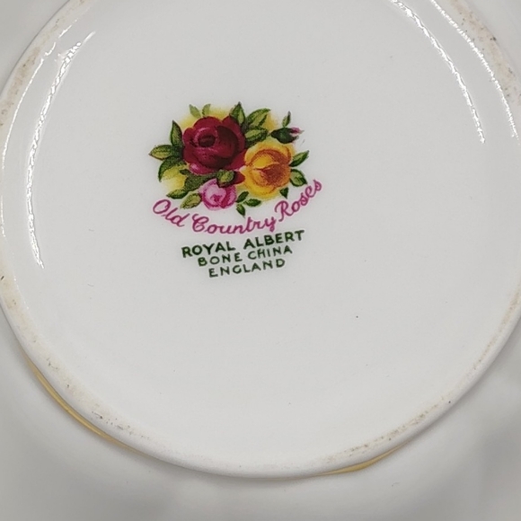 Royal Albert England Old Country Roses Bone China Sugar Cup - Picture 8 of 8